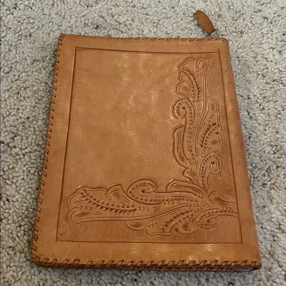 HANDMADE LEATHER BOOK COVER MADE IN PARAGUAY CULTURE FLOWER WAVES